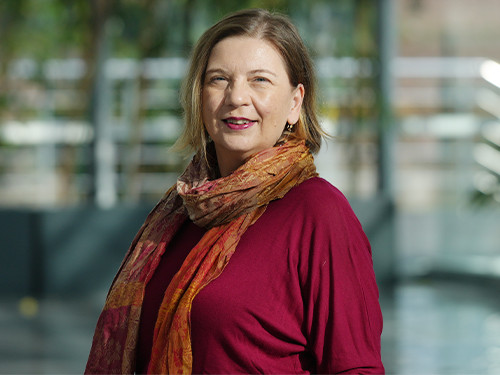 Başak Özkendirci